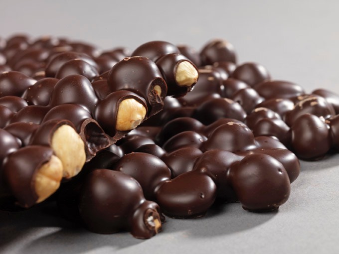 31929 Nut-on-nut dark